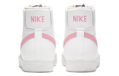 Nike Blazer Mid '77 Vintage CZ1055-114 Nike Blazer Mid 77 White, Blazer Mid 77 Vintage, Logo Pink, Nike Blazer Mid 77, Nike Blazer Mid, Nike Blazers Mid, Nike Air Max For Women, Nikes Girl, Blazer Mid