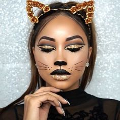 21 Estilos de maquillaje para Halloween ridículamente bellos Hallowen Schminke, Black Cat Makeup, Cat Halloween Makeup