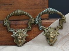 A pair of French antique brass pulls dating from the early 1900s. Unique lion head design with an ornate handle. Antique Umbrella, Antique Brass Pulls, Antique Drawer Pulls, Brass Pulls, Drawer Hardware, Antique Hardware, Head Design, French Antique