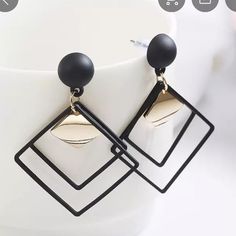 Double Shaped Square Earrings With A Cute Ball. Black And Gold. Long Pearl Earrings, Gold Earrings Wedding, Retro Fashion Women, Metal Drop, Korean Earrings, Crystal Dangle Earrings, Statement Earring, Long Drop Earrings, Statement Drop Earrings