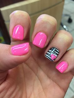 Gel mani shellac zebra pink Valentine nails polish February Manicure Shellac, Nails Hot Pink, Valentine Nail Art, Nails Valentines, Gel Mani, February Nails, Pink Gel, Nail Designs Valentines, Valentine Nails