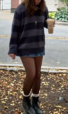 Fall Aesthetic Outfits, Brianna Sweater, Cute Outfits For Fall, Fall Fashion Aesthetic, Autumn Outfit Inspiration, Aesthetic October, October Aesthetic, Look 80s, Mode Hippie