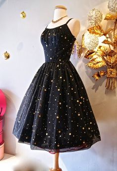 sexy spaghetti straps black shiny short homecoming dress party dresses Gaun Abad Pertengahan, डिजाइनर कपड़े, Short Homecoming Dress, Homecoming Dress, Dress Party, Looks Vintage, Fancy Dresses, Quinceanera, Special Occasion Dresses