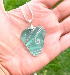 Women's Wire Wrapped Aqua Blue Beach Sea Glass Pendant Necklace 18" Silver Wire Wrapped Seaglass Jewelry, Sea Glass Jewelry Diy, Blue Sea Glass Necklace, Seaglass Jewelry, Artisan Jewelry Necklaces, Beachglass Jewelry, Sea Glass Pendant, Blue Sea Glass, Blue Beach