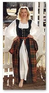 scottish traditional costume Traditional Scottish Dress, Scottish Costume, Fair Costume, Renn Faire, Fair Outfit, Celtic Dress, Scottish Dress, Celtic Clothing, Scottish Women