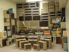 there are many old amps in this room