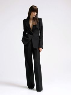 Wedding Pantsuits, Wedding Pantsuit, Dinner Party Outfits, Woman In Suit, Slim Fit Jackets, Blazer Set, Black Suit, Casual Wedding, Black Suits