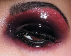 Eye Shadow Styles, Black And Red Makeup, Full Glam Makeup Looks, Eye Makeup Step By Step, Matte Make Up, Blood Makeup, Full Glam Makeup, Glossy Eyeshadow, Glam Makeup Looks