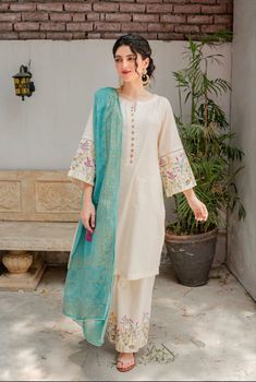 Cotton Plazo Suit Design for Fashionable Women, Maharani Designer Boutique , punjabi suit online boutique canada, punjabi suits online, designer boutique online canada Plain Suits, Minimal Traditional, Designs Clothes, Pakistani Fashion Casual, Pakistani Dresses Casual, Pakistani Fashion Party Wear, Salwar Kamiz, Beautiful Pakistani Dresses, Simple Pakistani Dresses