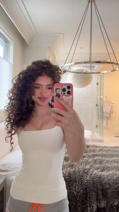 Kalogeras sisters Thrift Finds Clothes, Famous Sisters, Goddess Aesthetic, Mixed Curly Hair, Feed In Braids Hairstyles, Curly Hair Photos, Feed In Braid, Beautiful Curly Hair, Curly Girl Hairstyles