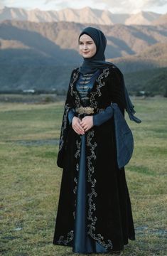 caucasian dress Traditional Clothing Around The World, Caucasian Clothes, Historical Clothing Patterns, Turkey Dress, Turkish Clothing, Turkish Dress, Funky Dresses, Turkish Women Beautiful, Pakistani Fancy Dresses