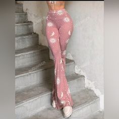 New Without Tags Women's Pink With White Allover Sun & Moon Print Flared Leg Pants Size Large *Natural Waistline *Elastic Waist *Skinny Fit *Lightweight Pull On Pants *Very Stretchy Length: 40.9" Waist: 28.3"-41.7" Hips: 36.2" Inseam: 31.1" Galaxy Print, Flare Leg Pants, Bell Bottom Pants, Moon Print, Bell Bottom, Pull On Pants, Sun Moon, Bell Bottoms, Leg Pants