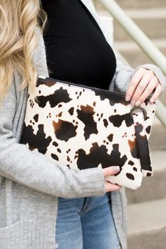 Keep your on the go look simple and classic Now in TRENDING COW PRINT! Vacation Outfit Ideas For Women, Cute Summer Outfits 2023, Oversized Clutch Bag, Perfectly Organized, Vacation Outfit Ideas, Women Summer Outfits, Oversized Clutch, Printed Clutch, Vacation Outfit