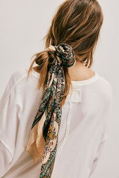 Add a totally timeless touch to your accessories collection with this effortlessly essential bandana featured in a stunning silk fabrication and forever classic print to add a little something extra to every style. | So Silk Bandana by Free People Ways To Wear Bandanas, Bandana Outfit, Silk Scarf Hair, Silk Bandana, Bandana Styles, Creative Services, Rose Shop, Accessories Collection