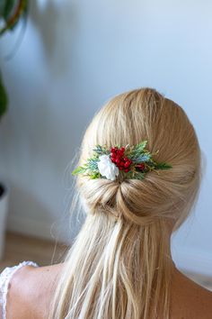 Winter Wedding Hair Accessories Christmas Hair Comb Greenery Hairpiece Pine Cones Headpiece Bridal Hair Comb Bridesmaids Hair Accessories - Etsy Rose Gold Hair Vine, Bridesmaid Hair Comb, Winter Wedding Hair, Winter Greenery, Christmas Hair Accessories, Bridal Hair Headpiece, Wedding Themes Winter, Bridesmaid Hair Accessories, Bridal Hair Piece