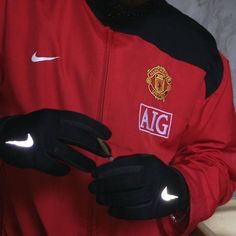 Nike Gloves, Manchester United, Manchester, Gloves, Nike, Tumblr, Pins