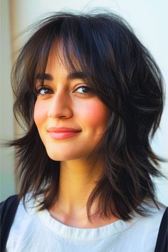 Mid-Length Layered Shag Medium-Length Layered Haircut. Layered Bob Hairstyles Medium Length, Layered Short Length Hair, Collarbone Haircut With Layers, Haircut Medium Length Layers, Sleek Haircut, Haircut Ideas Brown Hair, Kelly Hair, Tousled Layers, Teen Haircuts