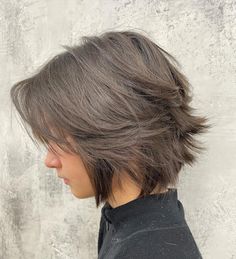 30 Short Wolf Cuts You’ll Want To Copy - Hairstyles Academy Short Shaggy Haircuts, Short Shag Haircuts, Shaggy Short Hair, Short Layered Haircuts