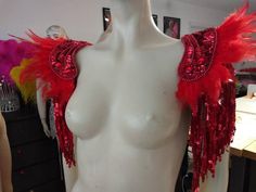 Aladdin Costume, Casual Oufits, Samba Costume, Pride Outfit, Creative Halloween Costumes, Victoria Secret Angels, Whimsical Fashion, Feather Design, Carnival Costumes