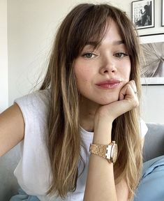 Valeria Lipovetsky, How To Style Bangs, Curtain Bangs, Hair Dos, Messy Hairstyles, Hairstyles With Bangs