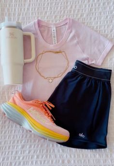 Preppy Filter, Preppy Pics, Dream Wishlist, Pink Filter, Preppy Fits, Rush Outfits, Outfits Preppy, Cute Workout Outfits