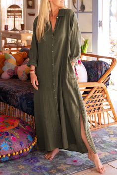 Material:100%Cotton The Green Crinkled Pocketed Side Slits Loose Maxi Dress, a comfortable and stylish choice for any occasion. With convenient side pockets, it offers both style and functionality, perfect for carrying your essentials. The loose fit allows for unrestricted movement, ensuring all-day comfort and ease. In a charming green hue, this maxi dress is perfect for adding a pop of color to your wardrobe. Size Chart (CM) Sizes Bust Shoulder Sleeve_Length Length Hem_Width Relax Relax Relax Modest Cottagecore, Shirt Maxi Dress, Cottagecore Christmas, Cottagecore Gifts, Gauze Shirt, Loose Maxi Dress, Christmas Pjs, Fun Pants, Maxi Shirt Dress