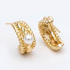 NOTE: the pearls in picture are NOT included in this item. Material: 18K gold plated brass, color not easily tarnish, lead nickel free Size: 15mm, 8mm wide approx.(see Pic 2) Color: gold Quantity: 10pcs=5 pairs This listing is for ear backs to match: https://www.etsy.com/shop/Nbeads?ref=seller-platform-mcnav&search_query=ear+back More gold findings here: https://www.etsy.com/shop/Nbeads?ref=seller-platform-mcnav&search_query=gold+plated Classic Gold Pearl Huggie Earrings, Gold Pearl Hoop Earrings For Anniversary, Gold Pearl Earrings Tarnish Resistant, Gold Small Hoop Pearl Earrings For Anniversary, Classic Gold Huggie Pearl Earrings, Gold-plated Huggie Pearl Earrings, Gold Plated Huggie Pearl Earrings, Classic Small Hoop Gold Pearl Earrings, Gold Huggie Pearl Earrings For Anniversary