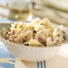 Pasta with Cream Sauce Pasta With Cream Sauce, Beautiful Pasta, Cream Sauce Recipe, Cream Sauce Pasta, Country Market, Stuffed Bread, Bread Sticks, Garlic Cream Sauce, Cream Sauce Recipes