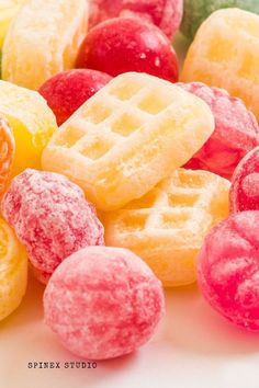 Food- Fruit candy. Skittles Recipes, Harvest Right Freeze Dryer, Best Freeze Dried Food, Dry Food Storage, Freeze Dried Fruit, Freeze Drying Food