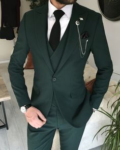 Bojoni Amato Slim Fit Dark Green Suit | VICLAN Deep Green Tuxedo Wedding, Mens Green Tuxedo Wedding, Wedding Dark Green Suit, Suit With Dark Green Tie, Forest Green Suits For Men, Groom Suit Inspiration, Mens Dark Green Suit, Green Tuxedo For Men Wedding, Dark Green Suits For Men Wedding