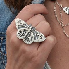 Life size hand cut sterling silver Monarch Butterfly two finger ring. Choose the set size you'e like, Because of the style, I would suggest going up 1/2 size on the set ring. No matter which hand you'd like to wear the ring on, the fixed size will be for the ring finger. The ring for your middle finger is left open and adjustable so you can set the band in the way that's most comfortable for you! Each ring is handmade from start to finish and created when you order. Please allow for slight diffe Two Finger Ring, Picture Pendant, Photo Necklace, Butterfly Ring, Set Ring, Leaf Necklace, Monarch Butterfly, Finger Ring, Custom Bracelets