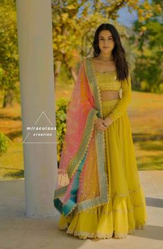 Haldi Lengha For Bride, Bridesmaids Haldi Outfits, Haldi Ceremony Outfit Lehenga, Floral Haldi Outfit, Yellow Gharara For Haldi, Mehandi Dress For Bride, Haldi Dresses For Bridesmaid, Bridal Haldi Dress, Yellow Lehenga Color Combos