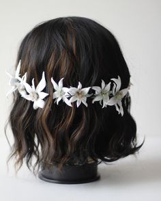 Edelweiss headband for mountain wedding Flower crown bride and Edelweiss lapel pin Boutonniere for men Flower edelweiss is a flower of courage, courage and love. In France, this flower is called an alpine star, and in Italy - a silver flower of rocks. The set includes a edelweiss pin and headpiece for bride. Please take care of your new handmade accessory. Clean with a soft and dry brush and do not wash with water. Choose your edelweiss https://www.etsy.com/shop/SilkFlowerDecoration?ref=seller-p Edelweiss Jewelry, Crown Bride, Flower Crown Bride, Wedding Flower Crown, Edelweiss Flower, Gifts For Female Friends, Bride Headpiece, Flower Crown Wedding, Dry Brush