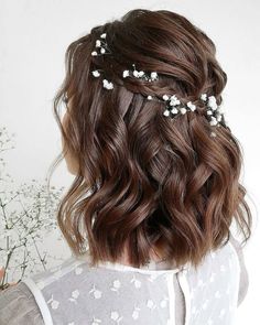 Christmas Hair Ideas, Hairstyles For Gowns, Prom Hair Medium, Engagement Hairstyles, Ball Hairstyles, Dance Hairstyles