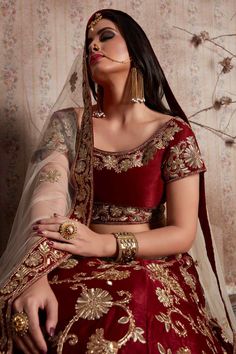 Women's Lehenga Choli Sets Online Maroon Bridal Lehenga, Maroon Dresses, Maroon Lehenga, Dresses Dinner, Velvet Lehenga, Indian Lehenga Choli, Pakistani Style, Dress Maroon, Punjabi Outfits