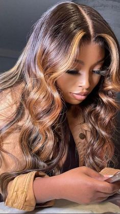 Hair Dye Ideas For Caramel Skin, Nice Hair Colors For Black Women, Spring Hair Color Ideas 2023 Black Women, Sheree Whitfield Hair, Light Brown Highlights On Dark Hair Black Women, Shades Of Brown Hair Color Black Women, Money Piece Hair Black Women, Ombre Hair Color For Black Women, Spring Hair Color Ideas For Black Women