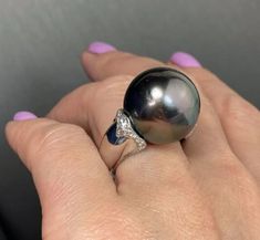 GIANT 18K White Gold Tahitian Black Pearl Diamond Vintage Cocktail Ring Size 6 | eBay Tahitian Black Pearls, Vintage Cocktail Ring, Vintage Cocktail, Pearl Diamond, Black Pearl, Vintage Diamond, Round Brilliant Cut Diamond, Cocktail Rings, Ring Size