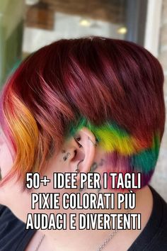 Una cosa è certa: questo pixie cut color patchwork è un'acconciatura unica nel suo genere, con la quale vi sentirete sicuramente uniche. L'unico trucco è trovare un colorista che padroneggi questa tecnica. // Credito fotografico su Instagram @sarahh.fa.arcobaleni Pixie Cut Color, Color, Patchwork