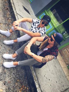 Stem Fashion Lgbt, Nice Dinner Outfits, Summer Tomboy, Lesbian Style, Androgynous Girls, Hot Topic Clothes, Lesbian Outfits, Tomboy Look, Androgynous Outfits