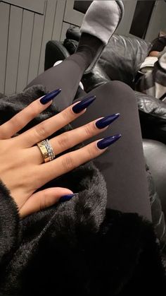 Long Round Nails, Gel Nails Shape, Blue Stiletto Nails, Long Almond Nails, Dark Blue Nails, Navy Nails, Edgy Nails, Classy Acrylic Nails, Oval Nails