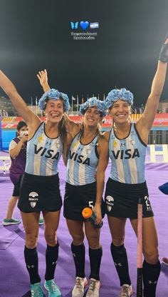 Las Leonas 🦁🏑🇦🇷 hockey femenino Argentina Hockey Aesthetic, Hockey Life, Female Athletes, Nhl, Fun Sports, Lifestyle