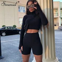 6 Ways To Style Biker Shorts + My Favorites • BrightonTheDay Baddie Outfit, Fest Outfits, Instagram Baddie, Pastel Outfit, Kendall Jenner Outfits, Crop Top And Shorts, Black Women Fashion, Mode Inspo, Top Seller