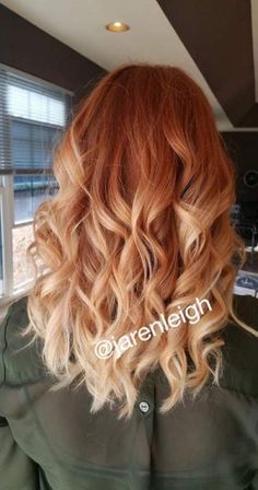 Jahodová Blond, Hair Color Red Ombre, Highlights Red, Balayage Straight, Red Ombre Hair, Ombre Hair Blonde, Red To Blonde, Copper Hair Color