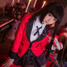 Cosplay Gambling School Yumeko Jabami Rouge et Noir. Si vous êtes ici c'est que vous êtes probablement une grande fan du manga Gambling School, alors pourquoi ne pas choisir ce merveilleux Cosplay Yumeko Jabami Rouge et Noir ? Il vous accompagnera lors de votre prochaine convention manga, que ce soit la Japan Matsuri, la Japan Expo ou encore la Japan Addict Z, soyez la plus belle pour déambuler dans les allées. Les Cosplays Manga sont de plus en plus populaires au sein des évènements japonais, a Yumeko Haircut, Japanese Sweater, Compulsive Gambler, Anime Kakegurui, Short Kimono Jacket, Gambling School, Jabami Yumeko, Japanese Hoodie