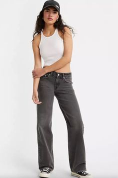 Jeans For Petite Women, Women Tips, Levis Outfit, Wish Me Luck, Lifestyle Trends, Loose Jeans, Petite Women, Low Rise Jeans, Prove It