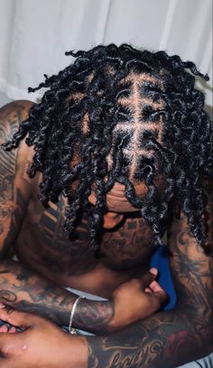 Duke Dennis Dreads, Curly Dreads Men, Twist Out Locs, Barrel Twist Dreads Men, Dreads Hairstyles For Men, Starter Locs Men, Dreads For Men, Locs Hairstyles For Men, Dread Styles For Men