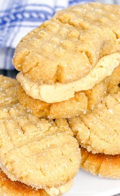 Soft peanut butter cookies filled with luscious peanut butter cream — these Homemade Nutter Butter cookies are even better than the original! Homemade Nutter Butter Cookies, Homemade Peanut Butter Cookies, Peanut Butter Sandwich Cookies, Peanut Butter Cream, Soft Peanut Butter Cookies, Nutter Butter Cookies, Peanut Butter Sandwich, Nutter Butter, Peanut Butter Filling