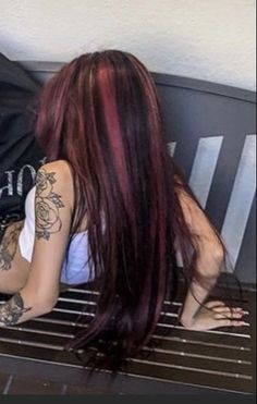 Black And Red Hair, Skunk Hair, Pink Hair Dye, Filmy Vintage, Red Hair Inspo, Cute Hair Colors, Vibrant Hair, Hair Color Streaks