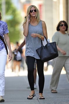 Brooklyn Decker, Summer Pants Outfits, Pants Outfit Casual, Yoga Pants Outfit, Summer Pants, Outfit Summer, Outfit Casual, Dance Outfits, Pants Outfit