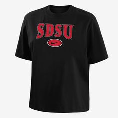 Made with soft cotton, this roomy San Diego State tee gives you a relaxed look without feeling too oversized and lets your cheer on your school in comfort. Black Relaxed Fit T-shirt For Game Day, Nike Black Collegiate T-shirt, Casual Cropped T-shirt With Letter Print For College, Nike Black T-shirt For Game Day, Black T-shirt With Letter Print For College, Black Sporty Tops With University Logo, Black Relaxed Fit T-shirt With School Spirit, Black Crew Neck T-shirt College Style, Casual T-shirt With University Logo And Short Sleeves